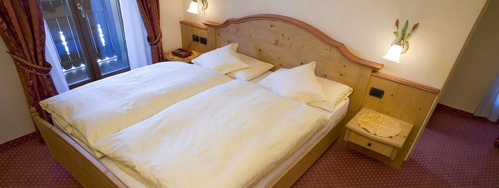 Hotel Ristorante Cassana Livigno Buitenkant foto