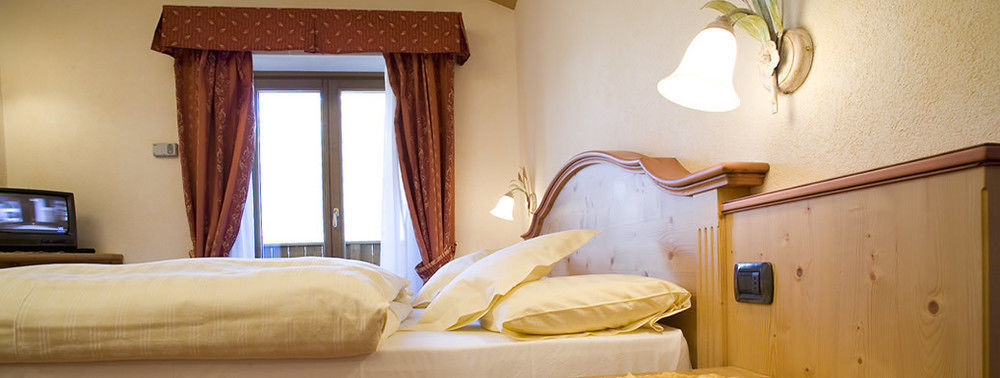 Hotel Ristorante Cassana Livigno Buitenkant foto