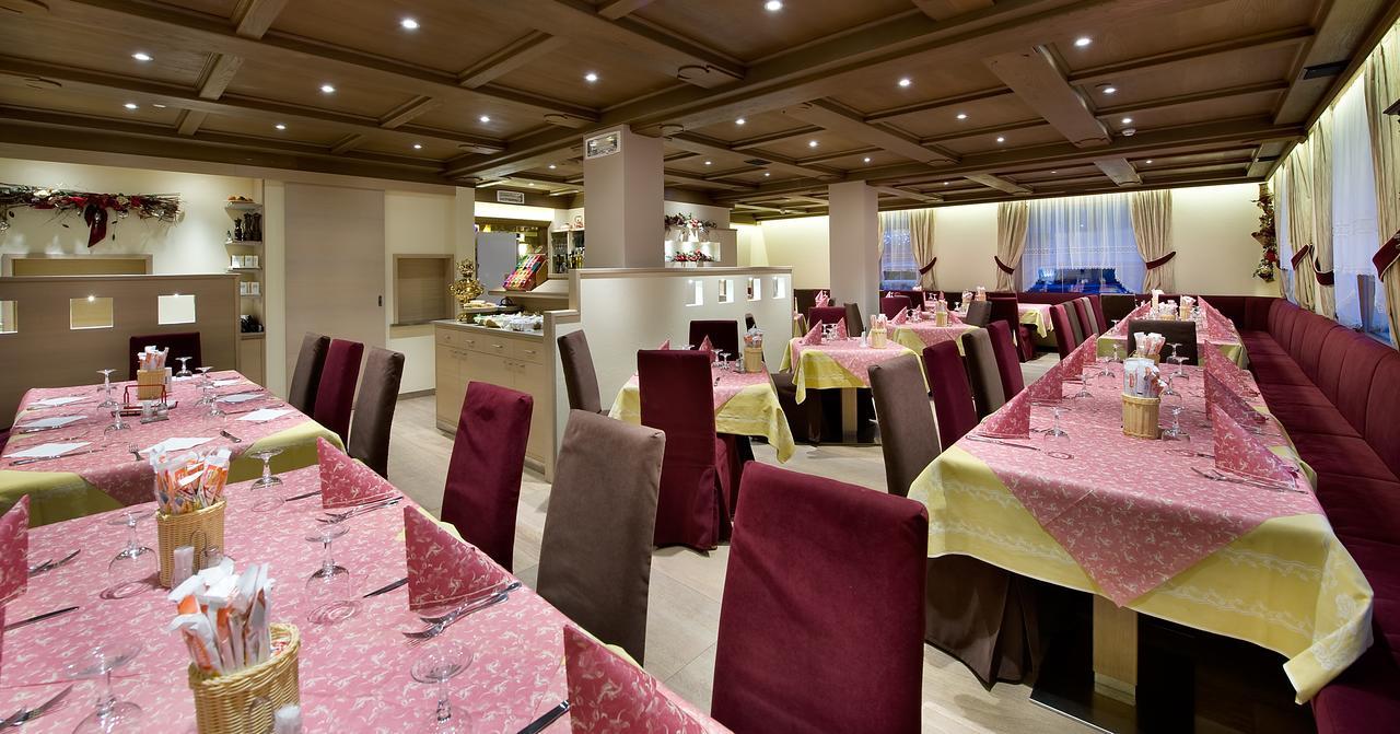 Hotel Ristorante Cassana Livigno Buitenkant foto