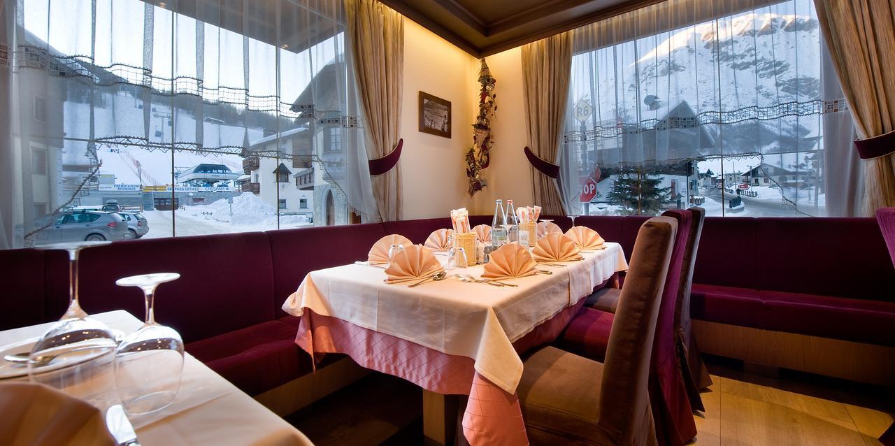 Hotel Ristorante Cassana Livigno Buitenkant foto