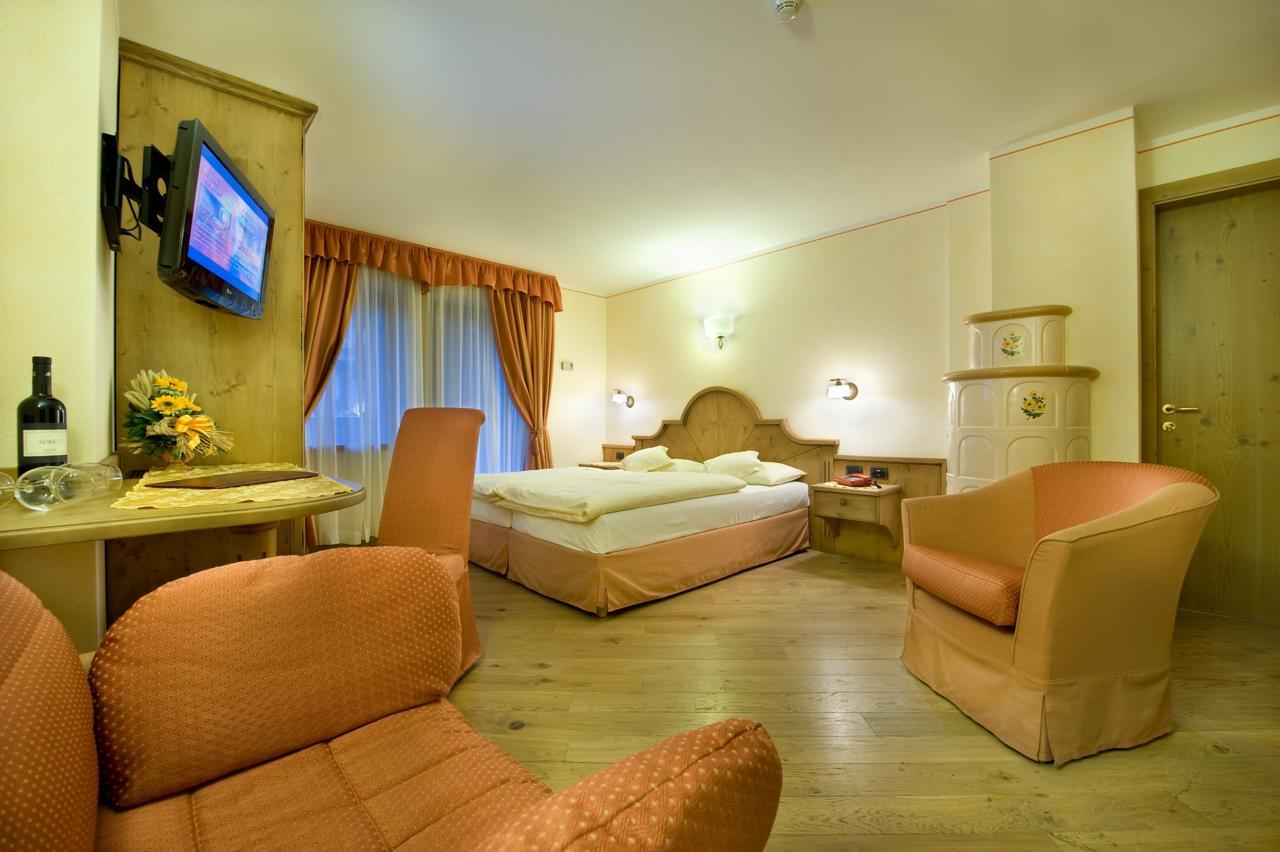 Hotel Ristorante Cassana Livigno Buitenkant foto