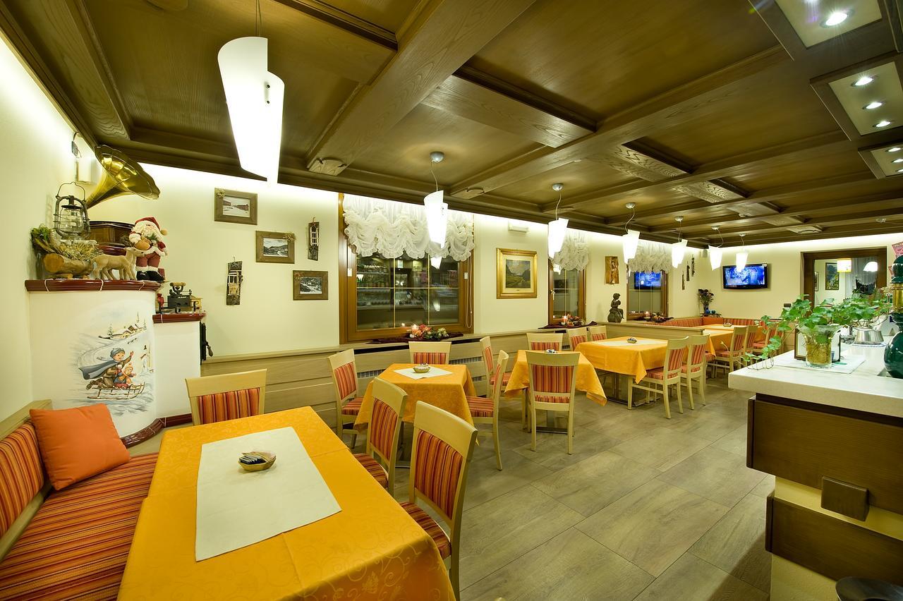 Hotel Ristorante Cassana Livigno Buitenkant foto