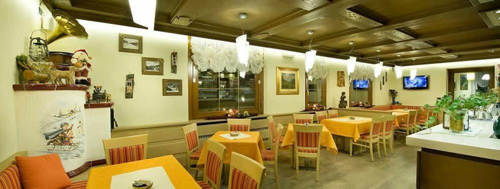 Hotel Ristorante Cassana Livigno Buitenkant foto